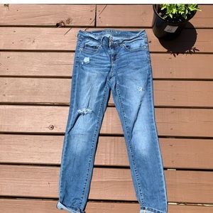 Aeropostale slightly distressed jeans👖